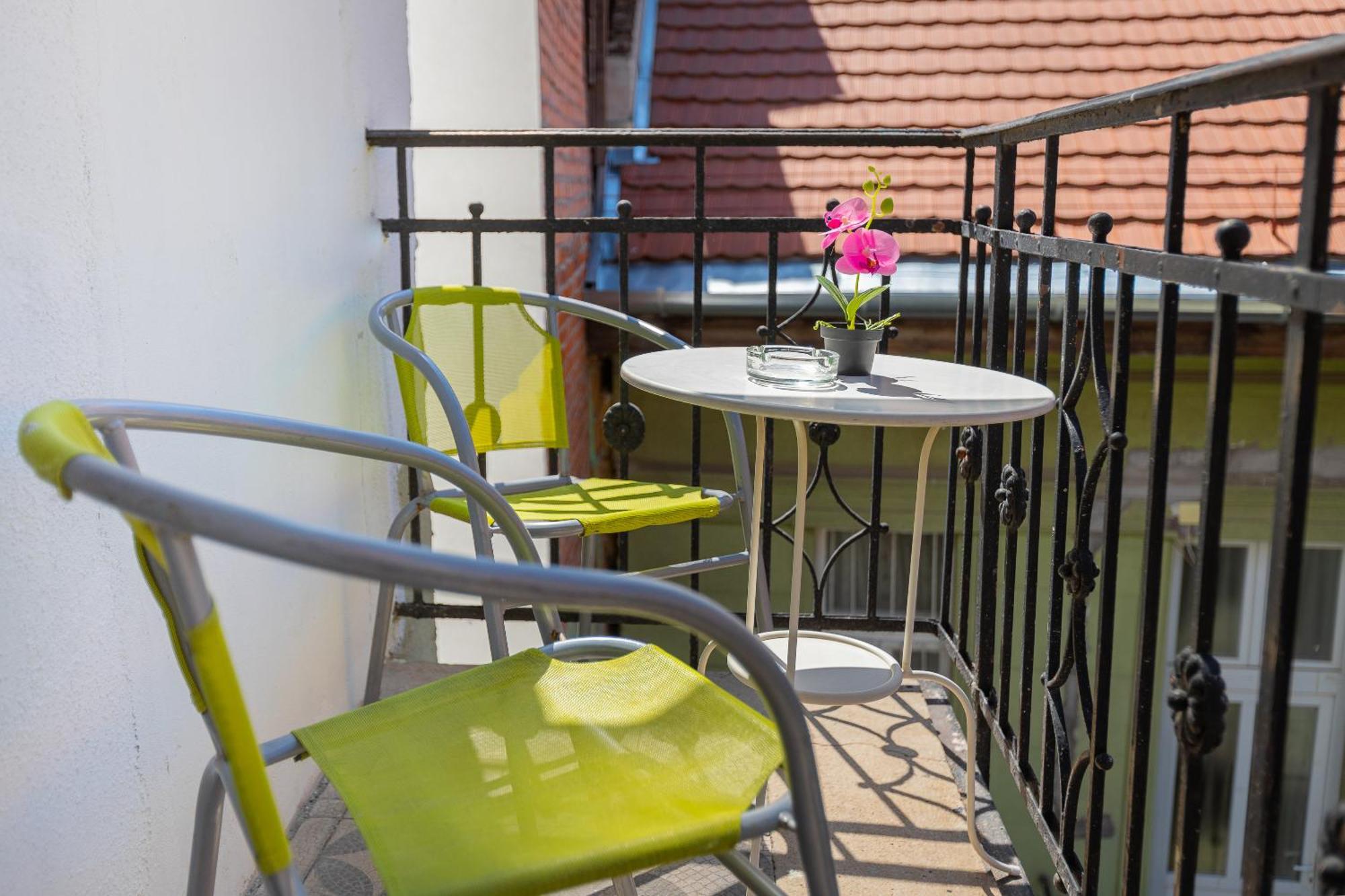 Iranyi Apartmán *